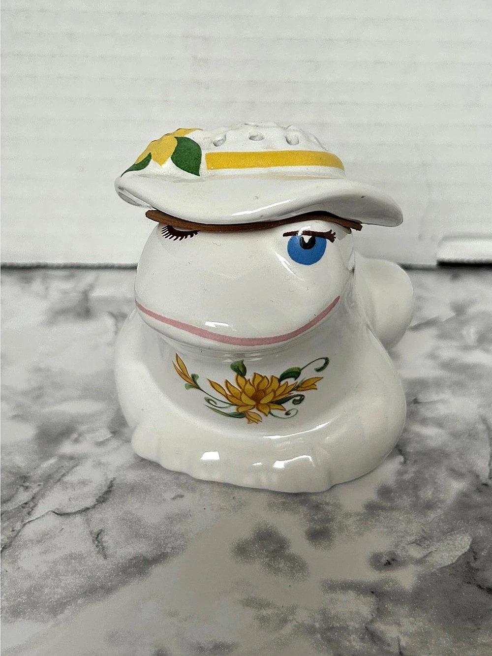 1980βs Avon Ceramic Frog Figurine in White & Yellow